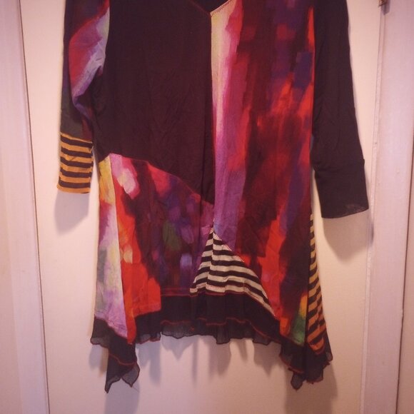 Lior Paris top multicolor geometric art L Lightly used! - Picture 2 of 6